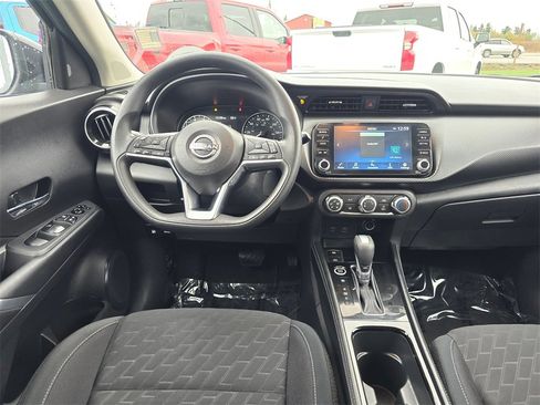 Used 2024 Nissan Kicks SV image 20