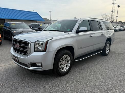 Used 2018 GMC Yukon XL SLT w/ Open Road Package image 3