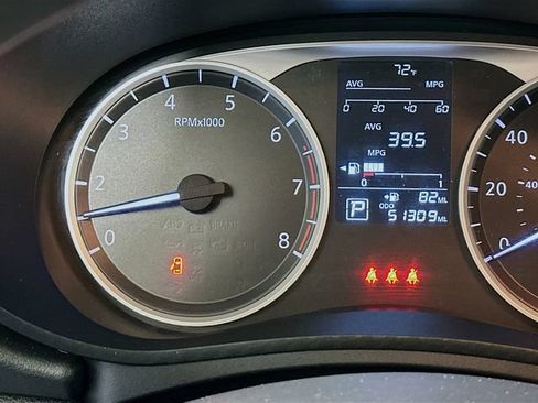 Used 2023 Nissan Versa S w/ Trunk Package FWD image 14