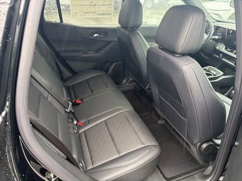 New 2026 Chevrolet Equinox LT w/ Convenience Package II AWD/4WD image 11