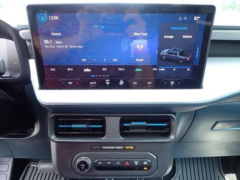 Used 2025 Ford Maverick XLT w/ Equipment Group 302A AWD/4WD image 14