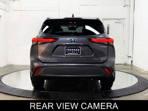 Used 2020 Toyota Highlander XLE image 7