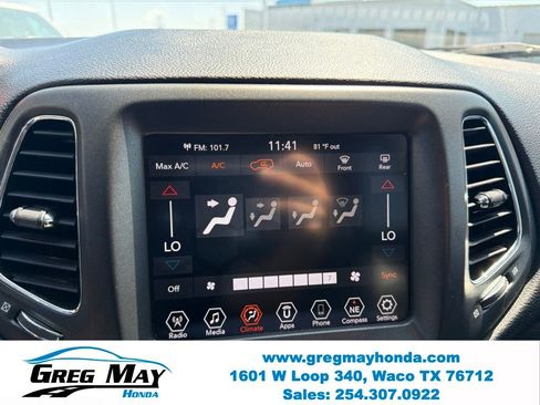 Used 2020 Jeep Compass Trailhawk AWD/4WD image 15