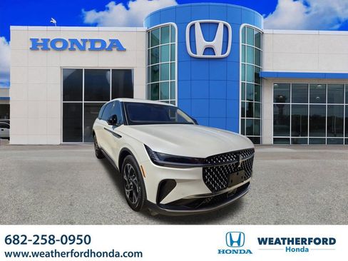 Used 2025 Lincoln Nautilus Premier w/ Equipment Group 102A AWD/4WD image 1