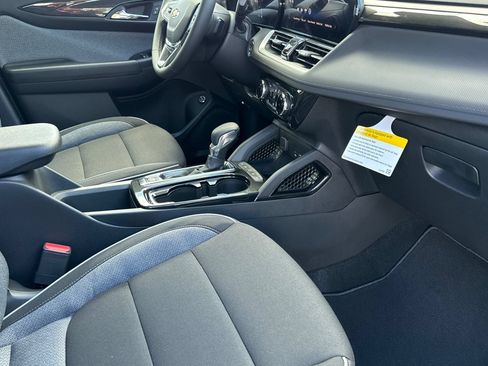 New 2026 Chevrolet TrailBlazer LT w/ Convenience Package FWD image 15