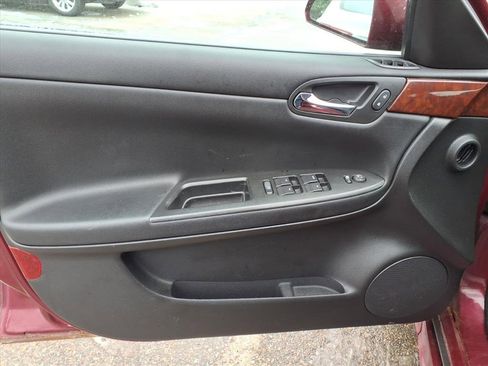 Used 2009 Chevrolet Impala LT image 9