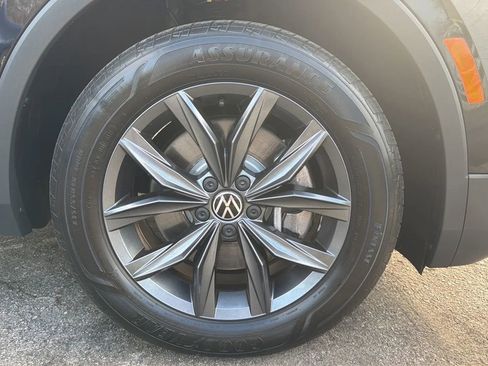 Used 2022 Volkswagen Tiguan SE image 27