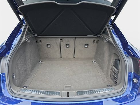 Used 2024 Porsche Macan S image 14