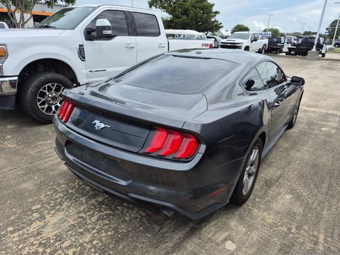 Used 2019 Ford Mustang Coupe RWD image 3