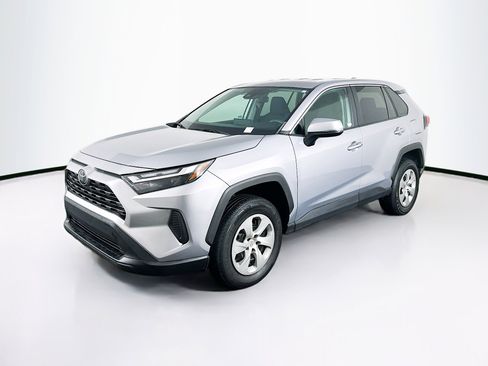 Used 2023 Toyota RAV4 LE image 3