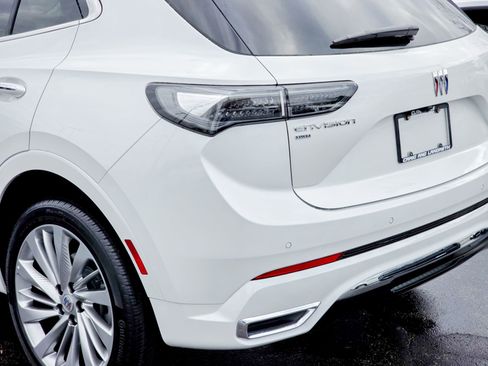 Used 2024 Buick Envision Avenir image 27
