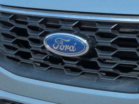 Used 2024 Ford Escape ST-Line w/ Tech Pack #1 AWD/4WD image 12