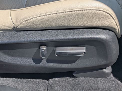 Used 2021 Honda CR-V EX-L image 37