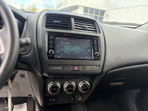 Used 2025 Mitsubishi Outlander Sport AWD image 20