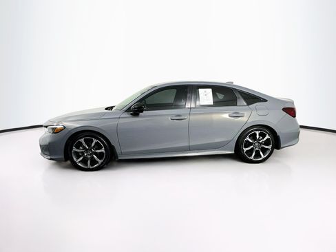 Used 2025 Honda Civic Sport image 4