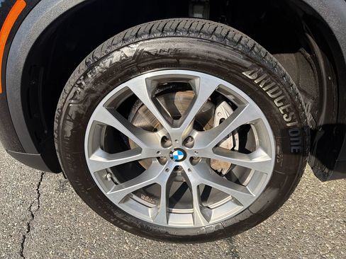 Used 2024 BMW X5 xDrive40i w/ Parking Assistance Package AWD/4WD image 16