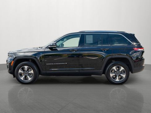 Used 2023 Jeep Grand Cherokee 4WD 4xe image 4