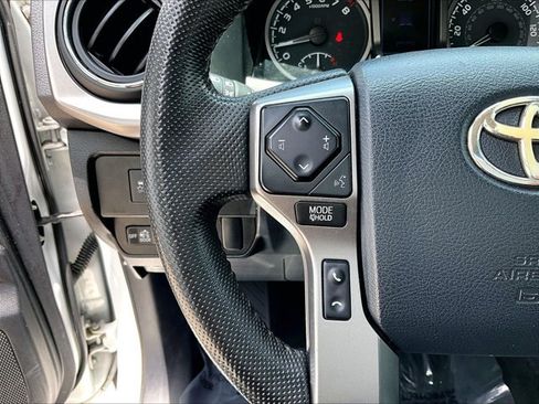 Used 2020 Toyota Tacoma SR5 RWD image 20