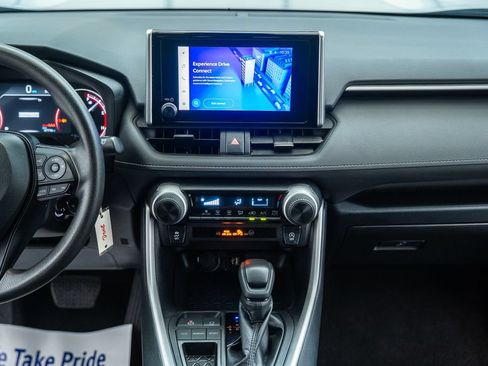Certified 2025 Toyota RAV4 LE FWD image 20