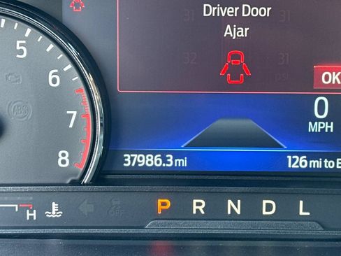 Used 2022 Ford Explorer XLT w/ Equipment Group 202A RWD image 26