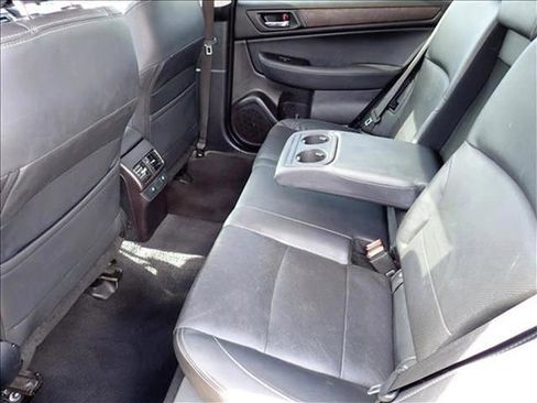 Used 2017 Subaru Outback 2.5i Limited AWD/4WD image 9