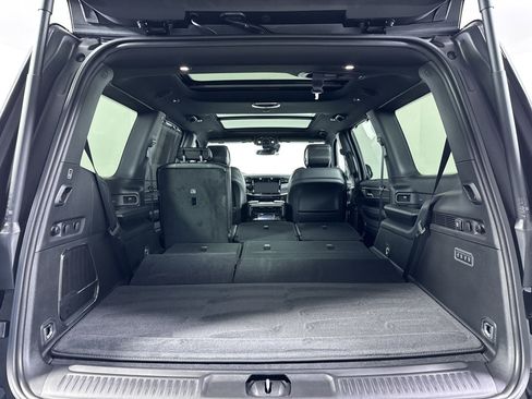 New 2026 Jeep Grand Wagoneer Limited AWD/4WD image 10