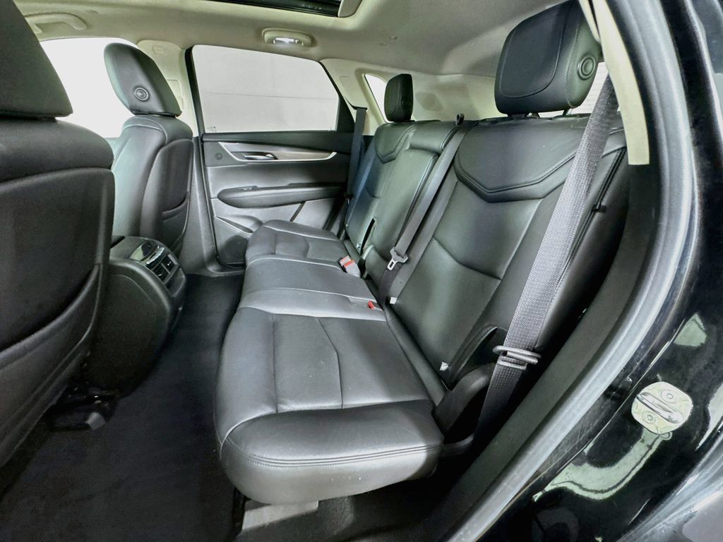 Used 2019 Cadillac XT5 Premium Luxury FWD image 30