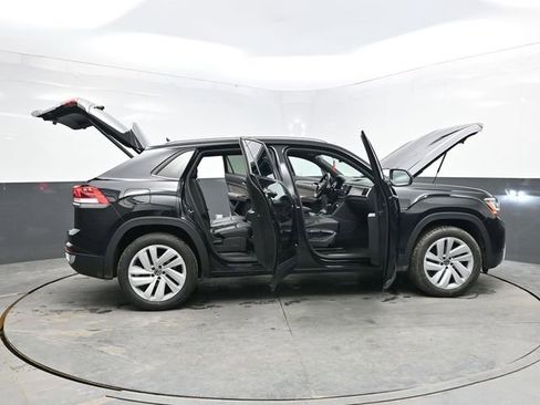 Used 2022 Volkswagen Atlas Cross Sport SE image 42