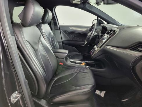 Used 2019 Lincoln MKC Reserve w/ MKC Climate Package image 18