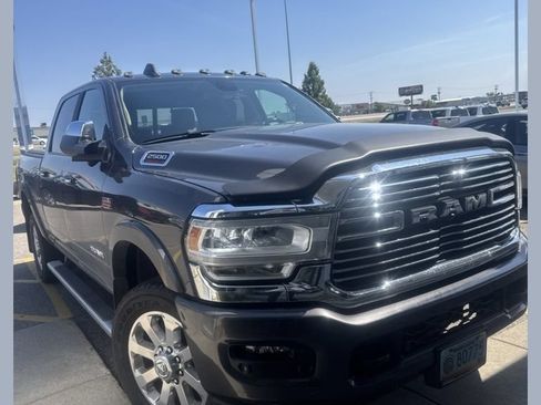 Used 2020 RAM 2500 Laramie AWD/4WD image 1
