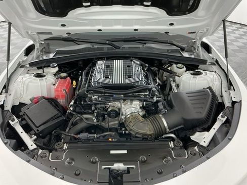 Used 2020 Chevrolet Camaro ZL1 RWD image 28