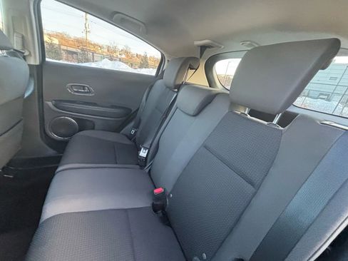 Used 2019 Honda HR-V EX image 16