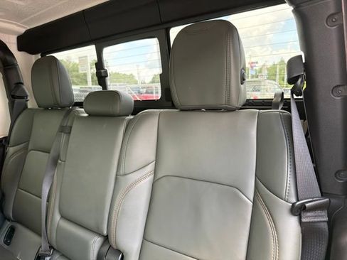 Used 2025 Jeep Gladiator Mojave w/ Convenience Group AWD/4WD image 12