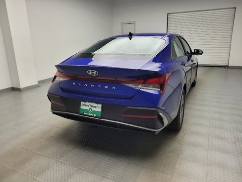 Used 2024 Hyundai Elantra SEL FWD image 7