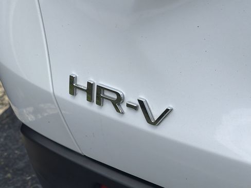Used 2025 Honda HR-V Sport image 10