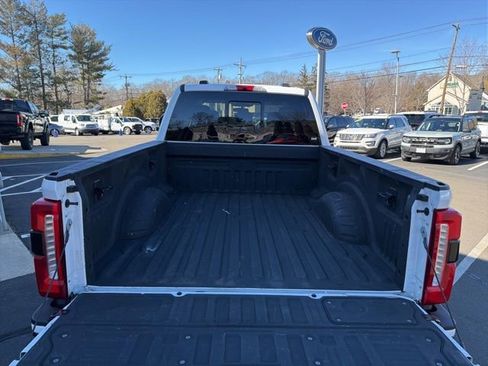 Used 2023 Ford F250 XLT w/ Black Appearance Package image 7