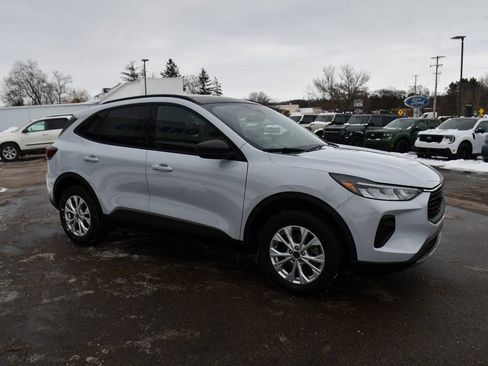 Used 2025 Ford Escape Active w/ Tech Pack #1 AWD/4WD image 8