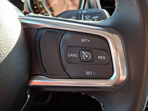 Used 2023 Jeep Gladiator Overland image 21