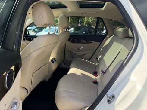 Used 2021 Mercedes-Benz GLC 300 w/ Premium Package image 13