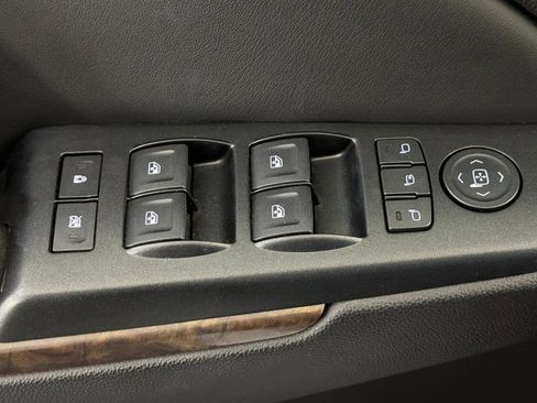 Used 2016 Chevrolet Tahoe LT image 13