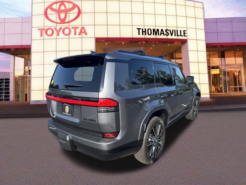 Used 2026 Lexus GX 550 w/ Accessory Package (2T) AWD/4WD image 5