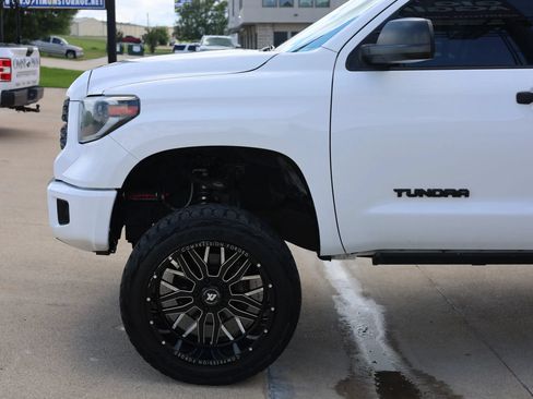 Used 2014 Toyota Tundra SR5 w/ SR5 Upgrade Package RWD image 12