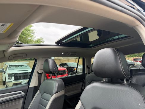 Used 2023 Volkswagen Atlas SEL Premium image 20