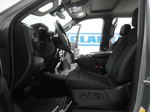 Used 2024 Chevrolet Silverado 1500 Custom image 12