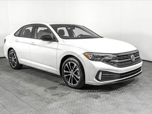 Used 2024 Volkswagen Jetta Sport FWD image 11