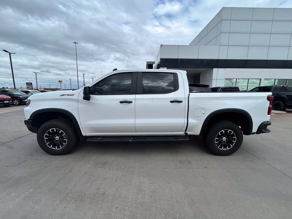 Used 2024 Chevrolet Silverado 1500 ZR2 w/ Technology Package AWD/4WD image 2
