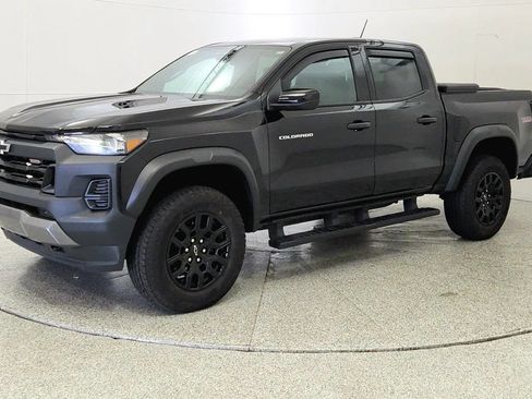 Used 2026 Chevrolet Colorado Trail Boss AWD/4WD image 3