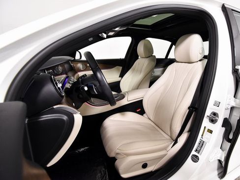 Certified 2022 Mercedes-Benz E 350 E 350 w/ AMG Line Exterior image 4