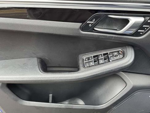 Used 2021 Porsche Macan S image 16