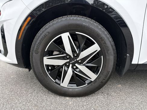 Used 2023 Kia Sorento S w/ Panoramic Sunroof Package image 12